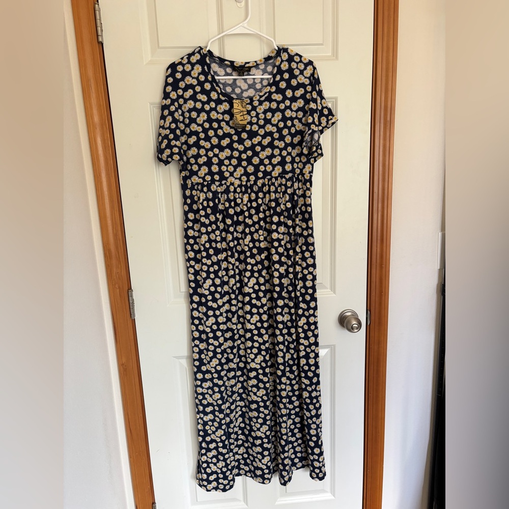 Navy with daisies short sleeve empire waist maxi dress